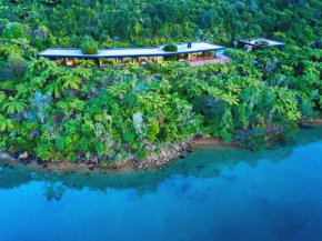 Waterfall Bay Luxury Escape Picton